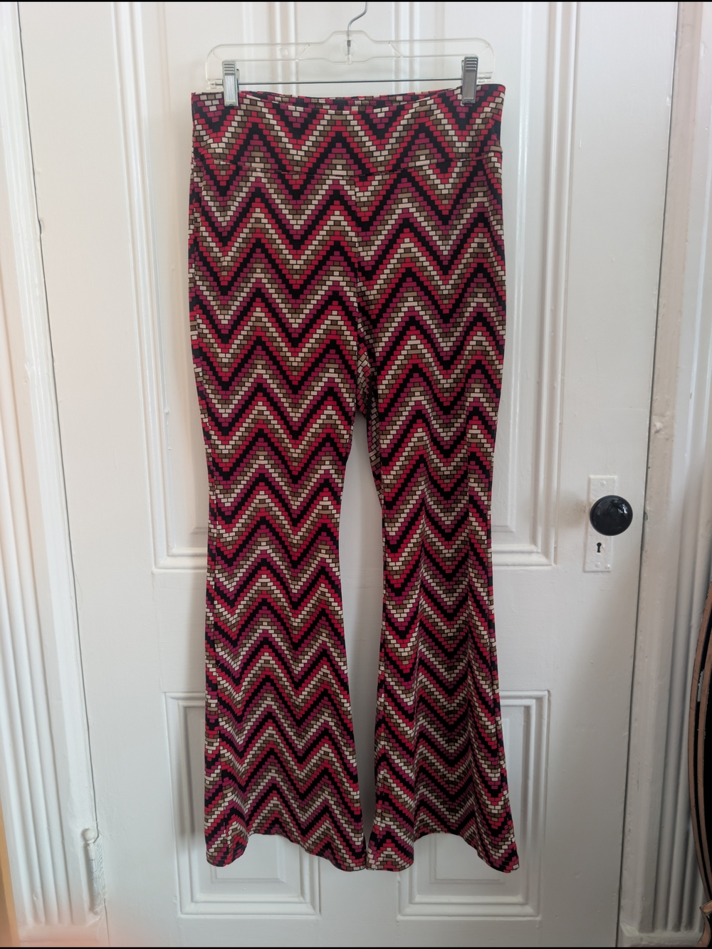 Chevron Boot‑Cut Pants in Red & Black